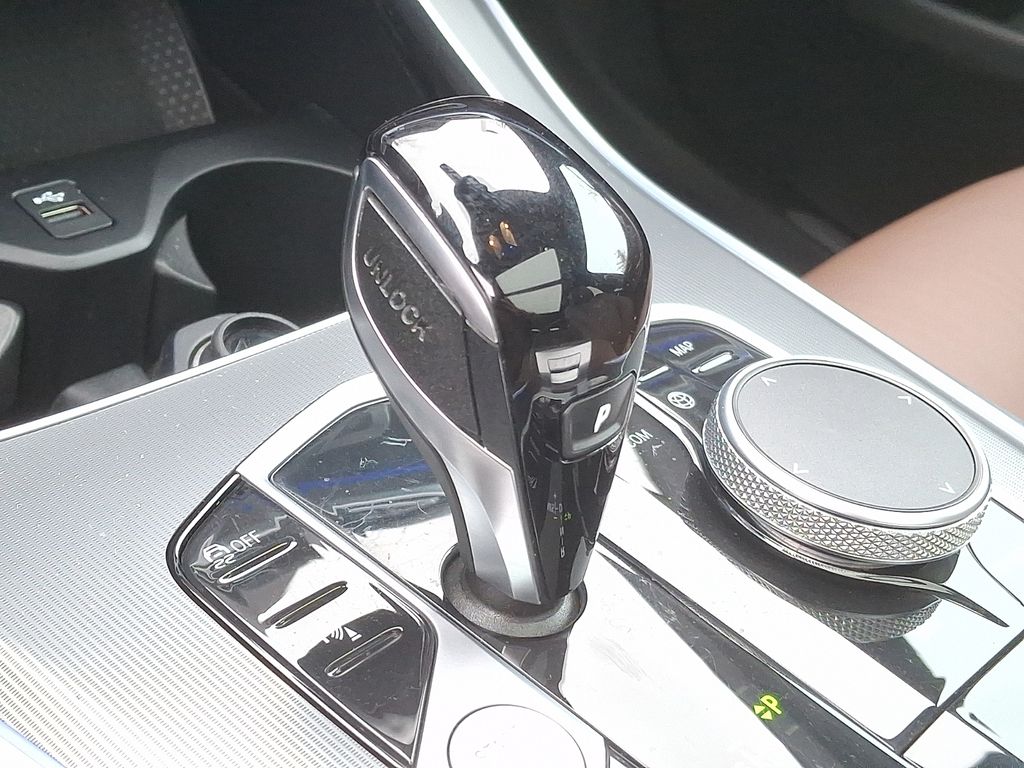 Thumbnail: 2022 BMW X5 - 9