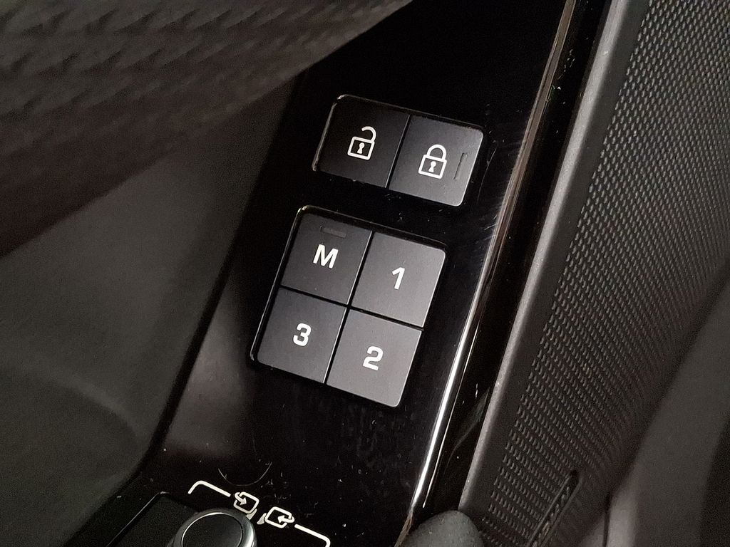 Thumbnail: 2023 Land Rover Range Rover Velar - 24