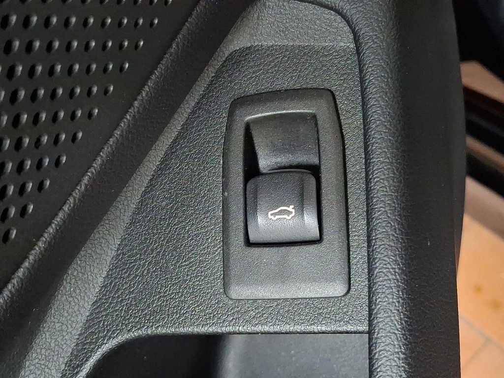 Thumbnail: 2020 BMW 3 Series - 26