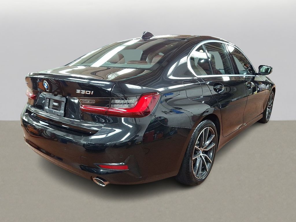 Thumbnail: 2022 BMW 3 Series - 4