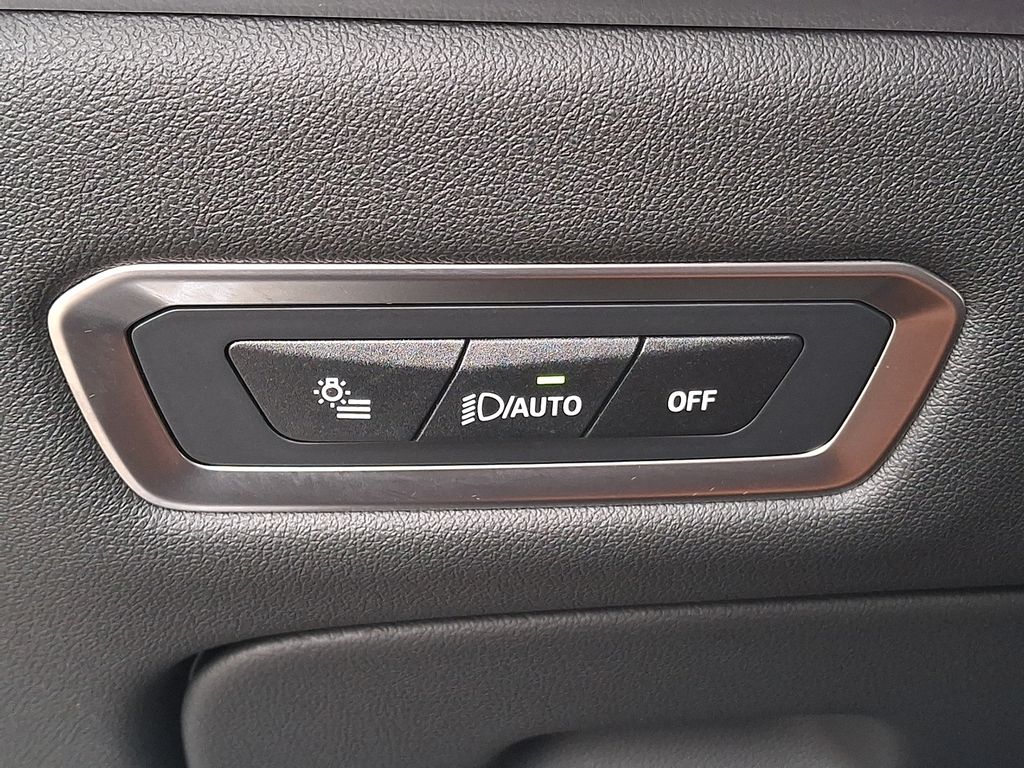 Thumbnail: 2026 BMW X7 - 25