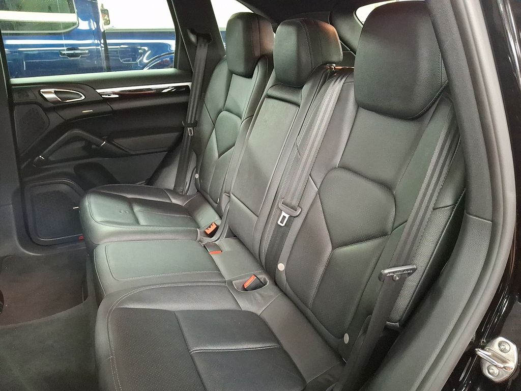 Thumbnail: 2014 Porsche Cayenne - 7