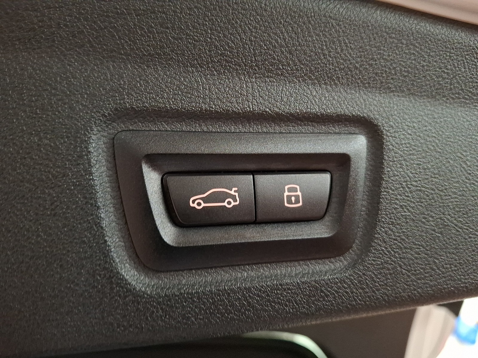 Thumbnail: 2025 BMW i4 - 26