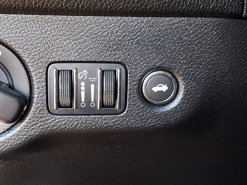 Thumbnail: 2015 Dodge Challenger - 21