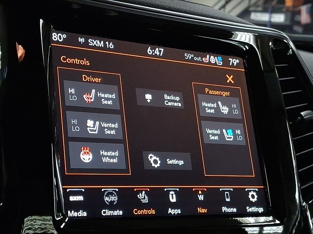 Thumbnail: 2021 Jeep Cherokee - 15