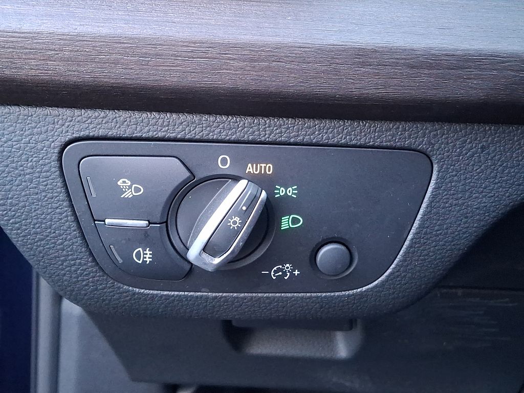 Thumbnail: 2021 Audi Q5 - 22