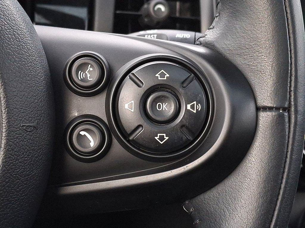 Thumbnail: 2021 MINI Cooper Hardtop - 22