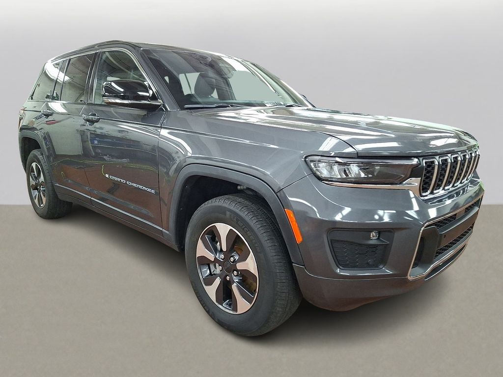 Thumbnail: 2024 Jeep Grand Cherokee - 3