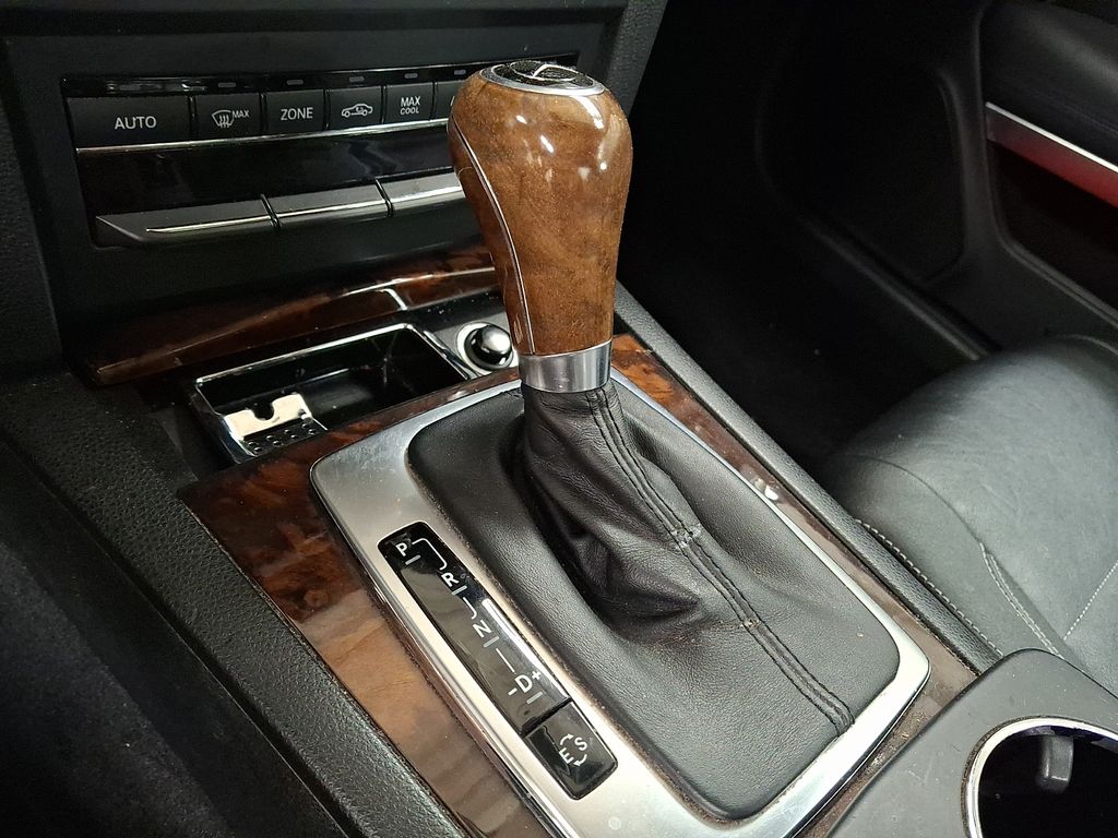 Thumbnail: 2012 Mercedes-Benz E-Class - 12