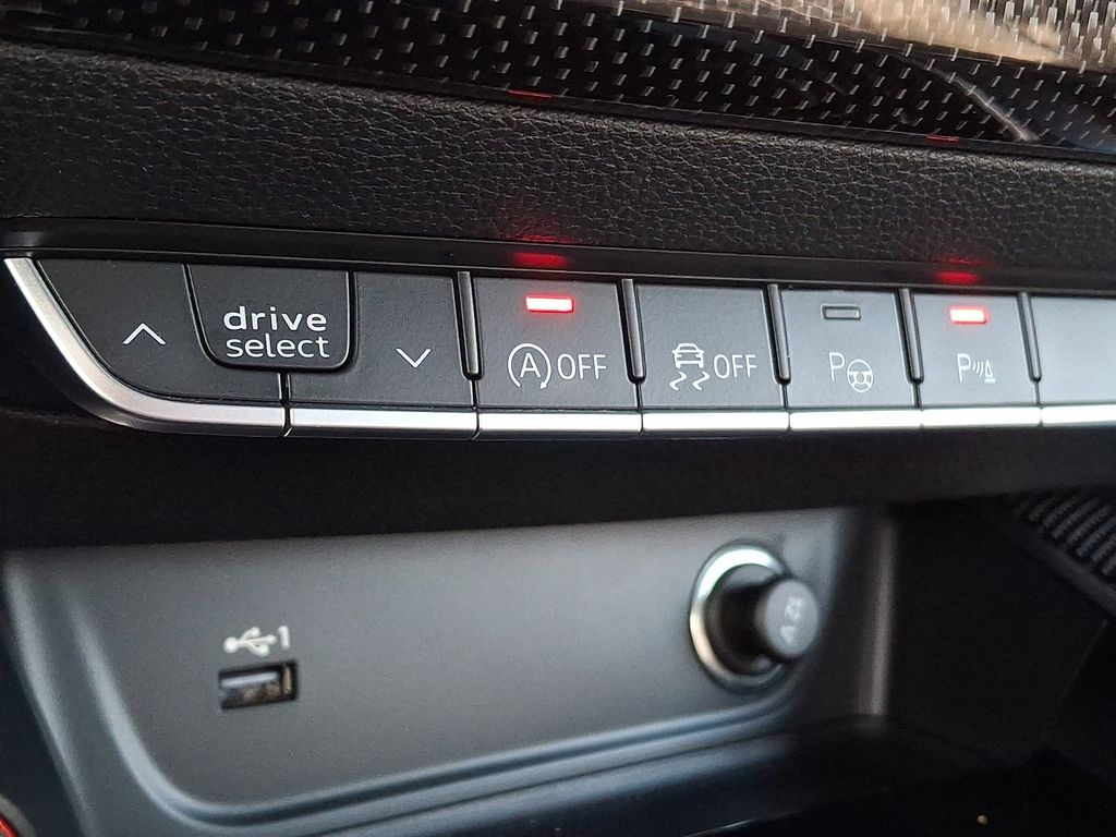 Thumbnail: 2023 Audi S5 - 21