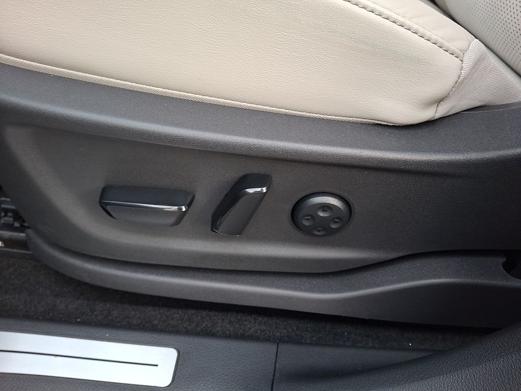 Thumbnail: 2024 Nissan Ariya - 12