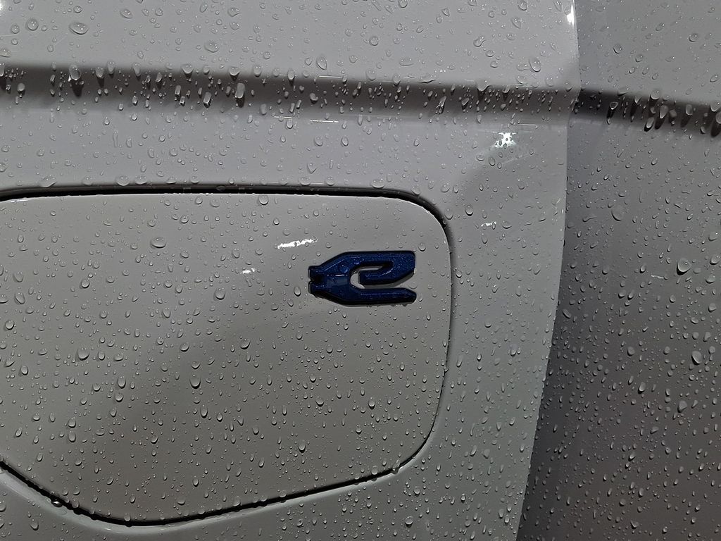 Thumbnail: 2023 Jeep Grand Cherokee - 31