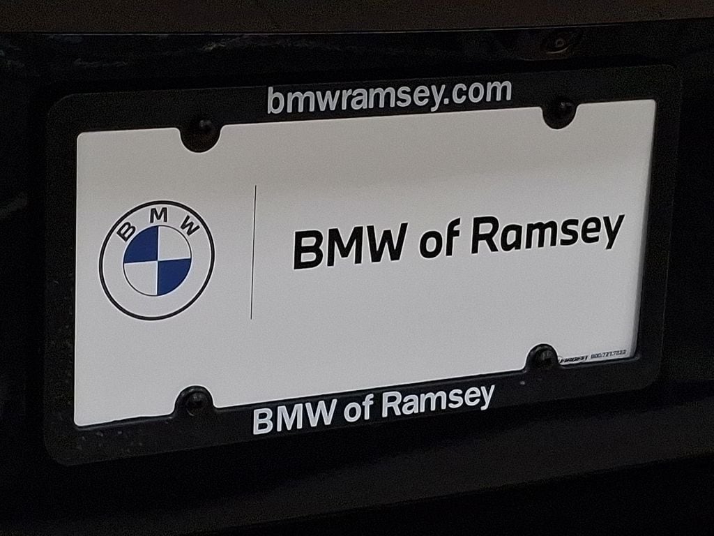 Thumbnail: 2026 BMW M5 - 9