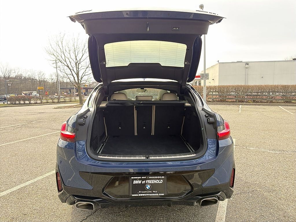 Thumbnail: 2022 BMW X4 - 27