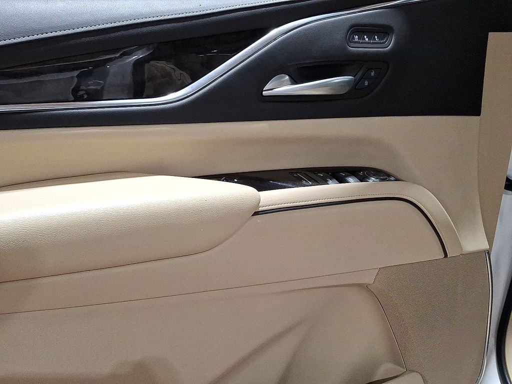 Thumbnail: 2023 Cadillac Escalade - 9