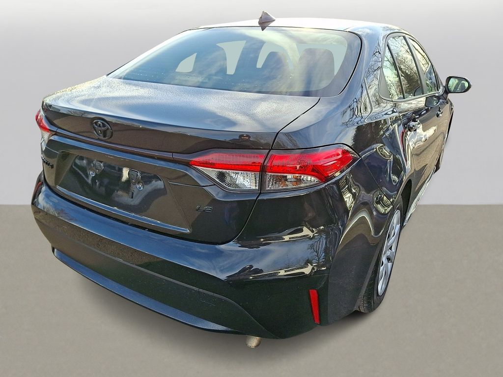 Thumbnail: 2022 Toyota Corolla - 4