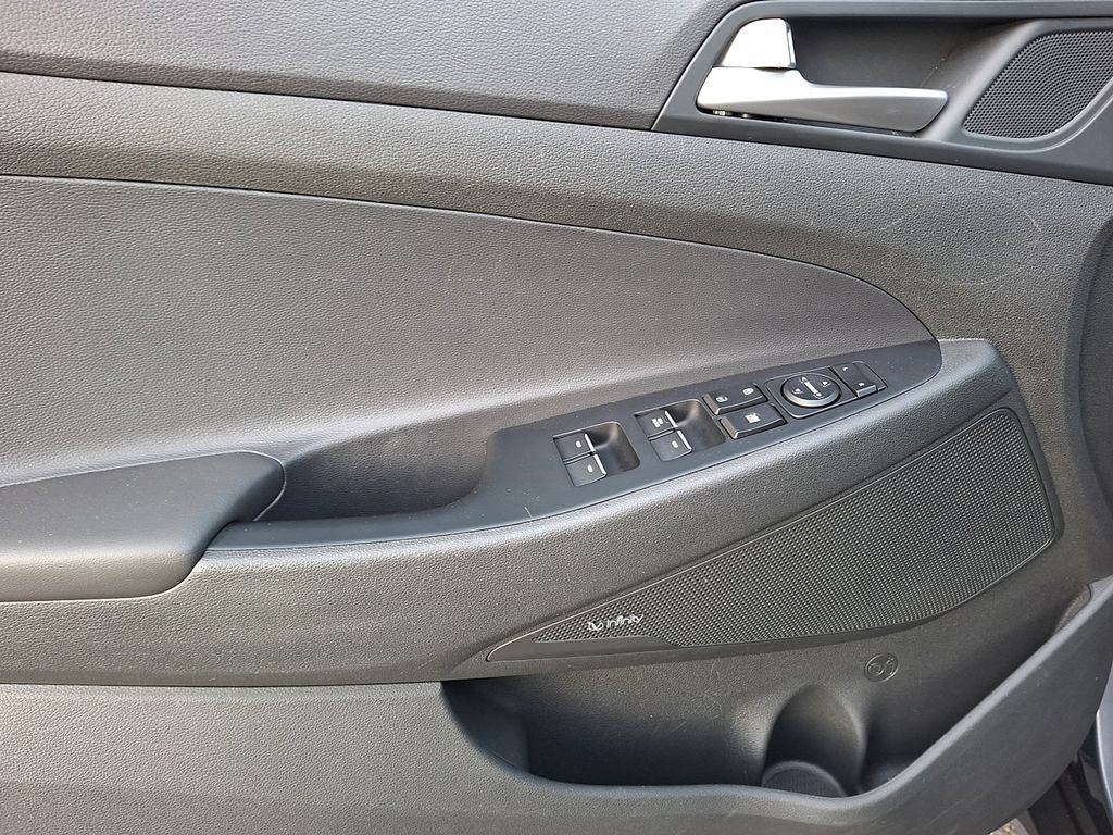 Thumbnail: 2021 Hyundai Tucson - 8