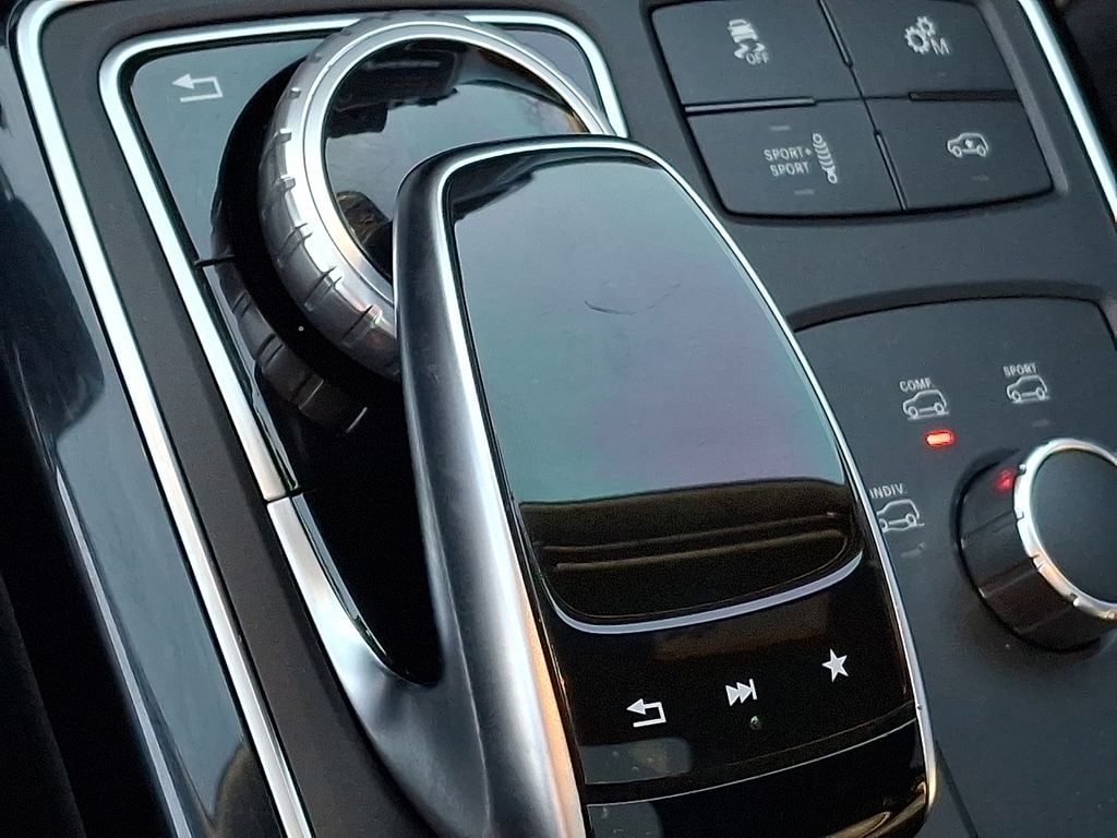 Thumbnail: 2019 Mercedes-Benz GL-Class - 22