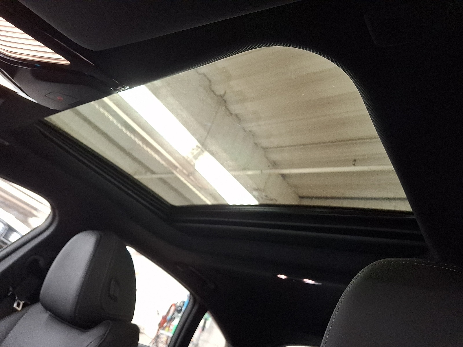 Thumbnail: 2025 BMW i4 - 11