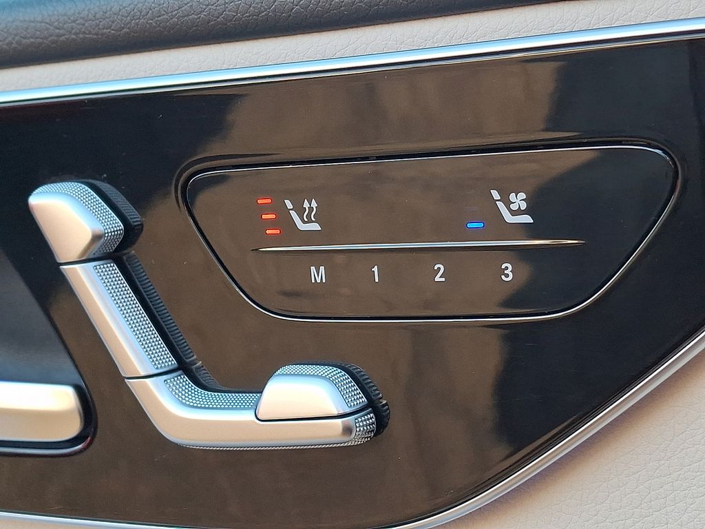 Thumbnail: 2022 Mercedes-Benz C-Class - 22