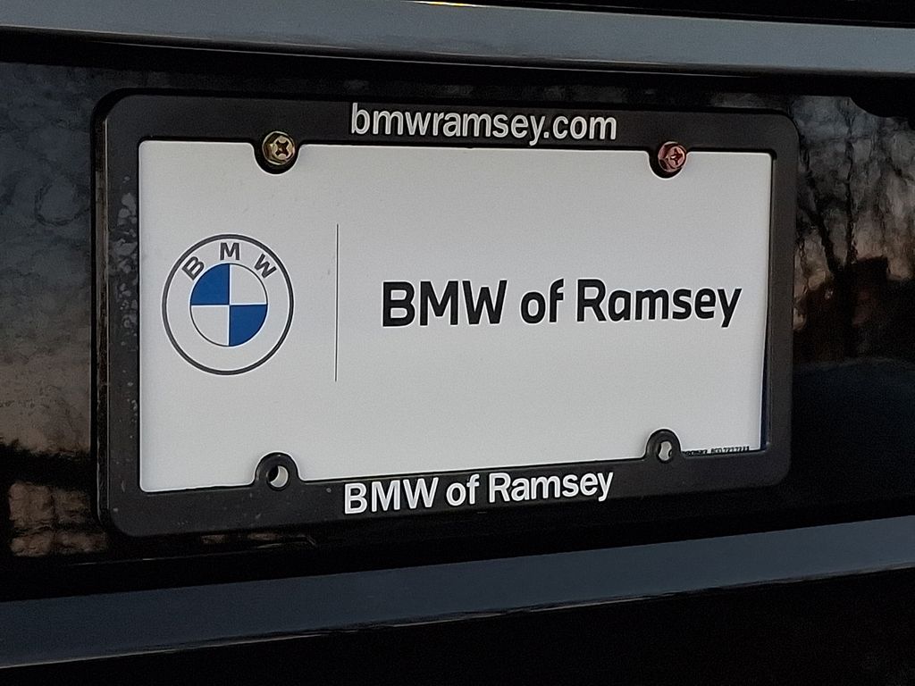 Thumbnail: 2022 Land Rover Range Rover - 28