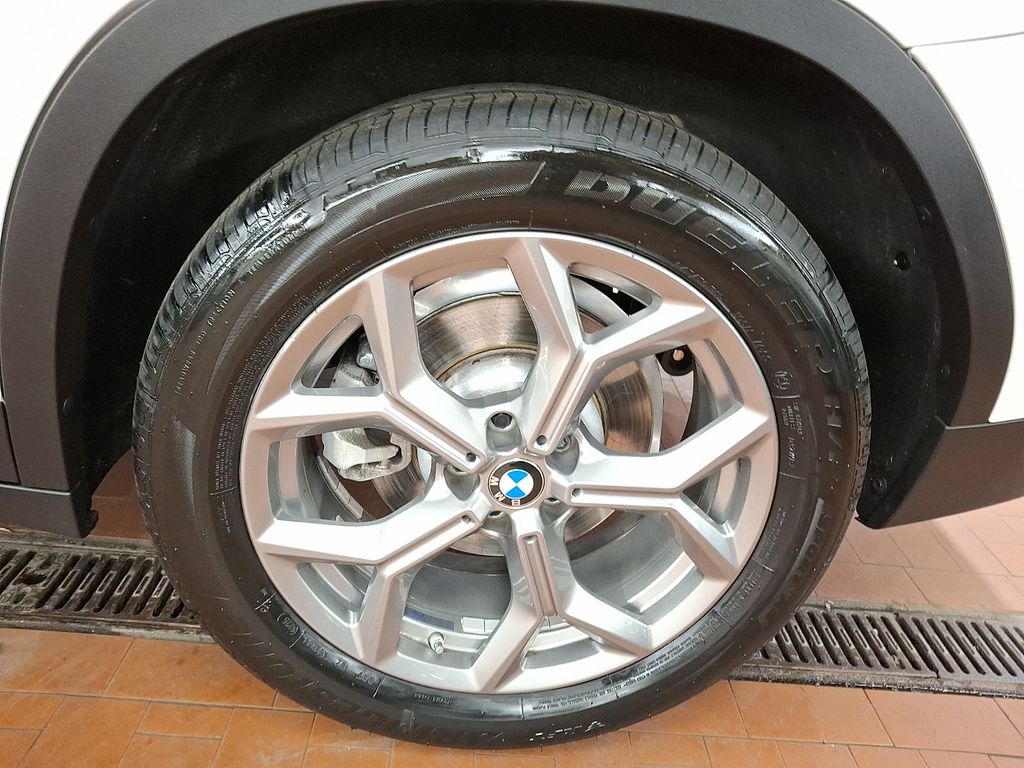 Thumbnail: 2023 BMW X3 - 6
