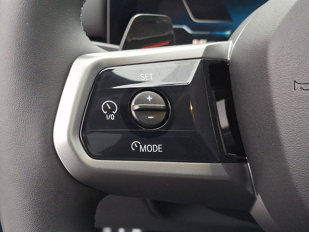 Thumbnail: 2025 BMW i5 - 16