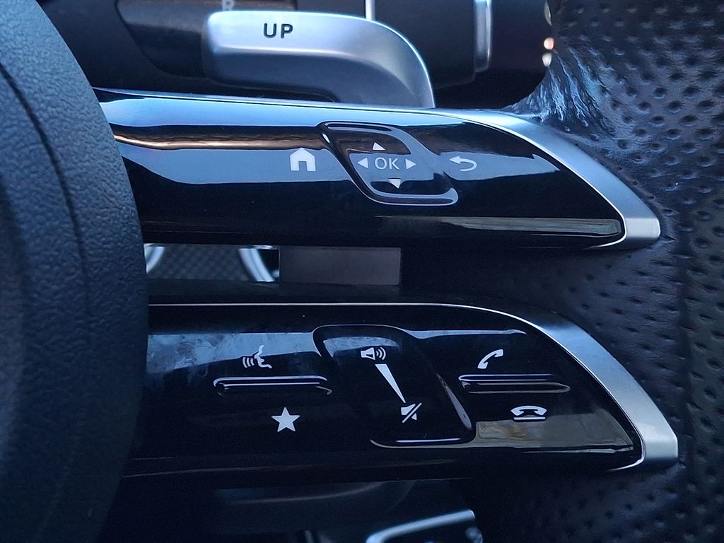 Thumbnail: 2021 Mercedes-Benz E-Class - 16