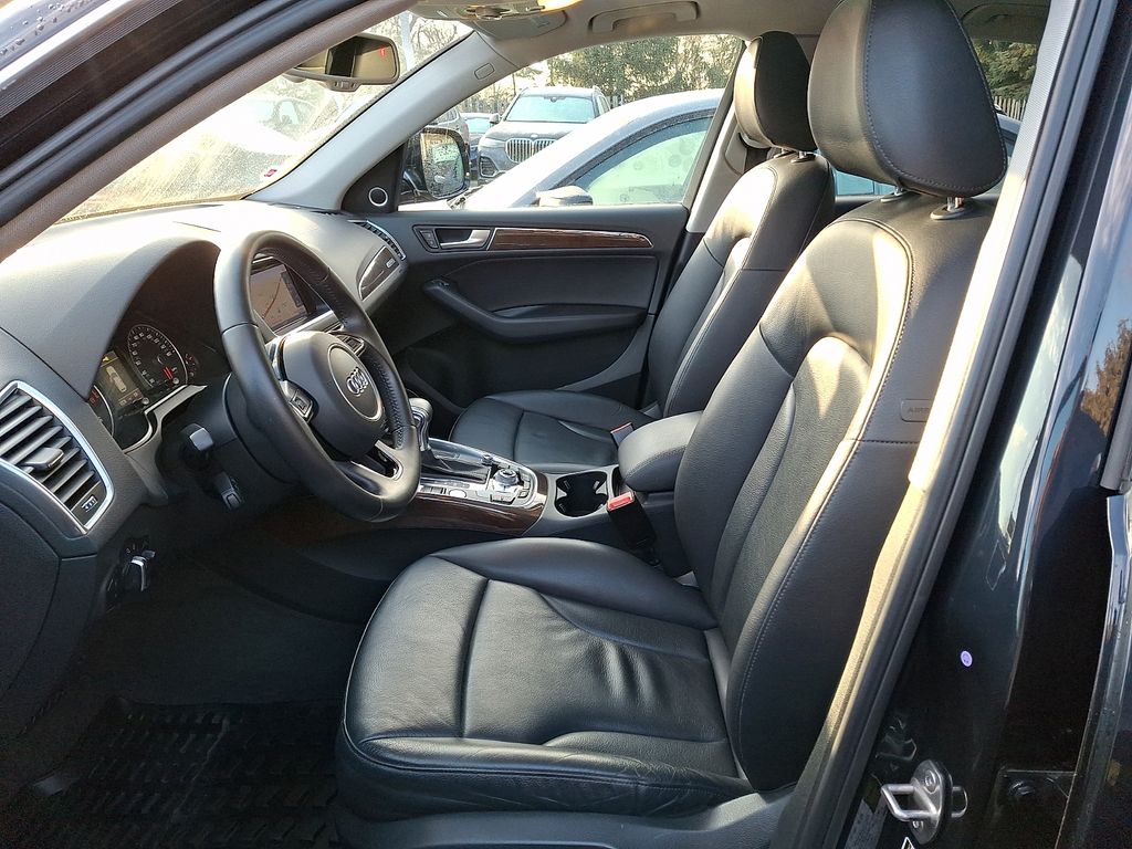 Thumbnail: 2016 Audi Q5 - 9