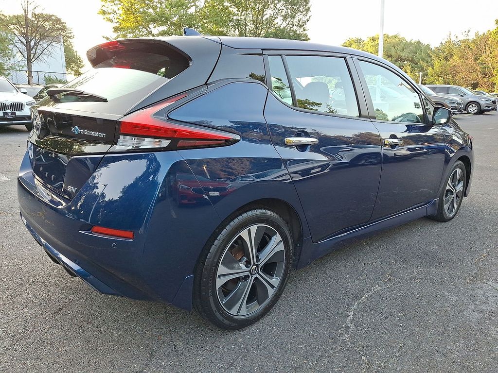 Thumbnail: 2022 Nissan Leaf - 24