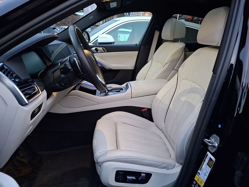 Thumbnail: 2023 BMW X6 - 9