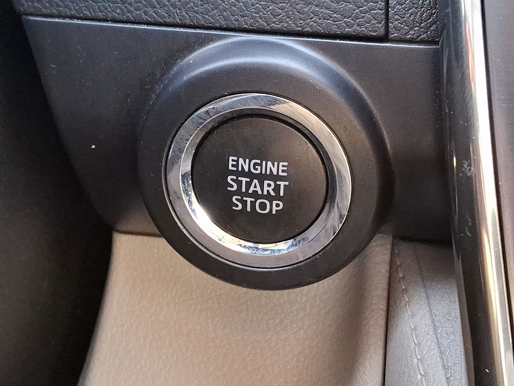 Thumbnail: 2014 Toyota Camry - 22