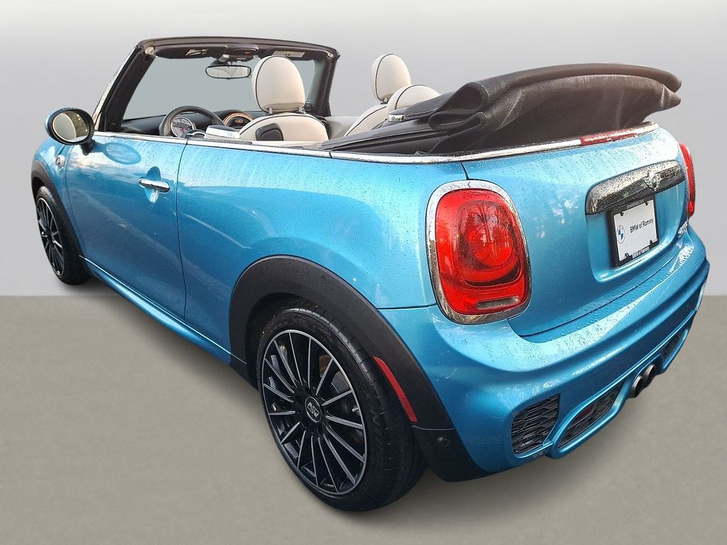 Thumbnail: 2017 MINI Cooper Convertible - 5