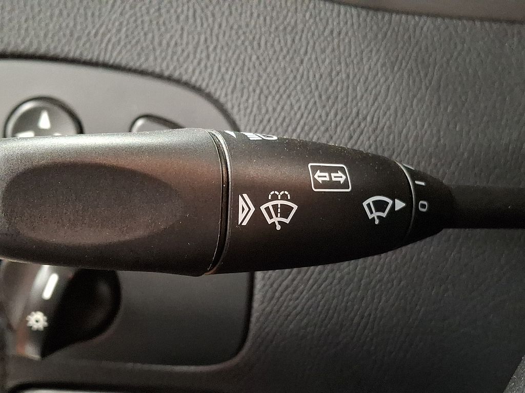 Thumbnail: 2008 Mercedes-Benz CLK - 18