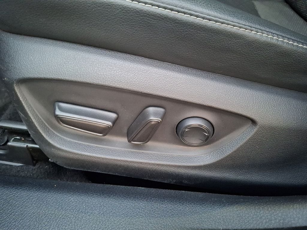 Thumbnail: 2022 Toyota Camry - 11