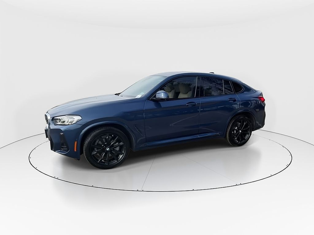 Thumbnail: 2022 BMW X4 - 8