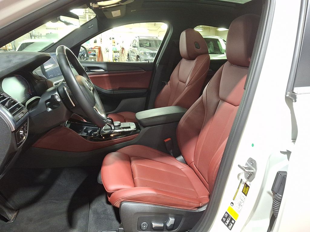 Thumbnail: 2023 BMW X4 - 9