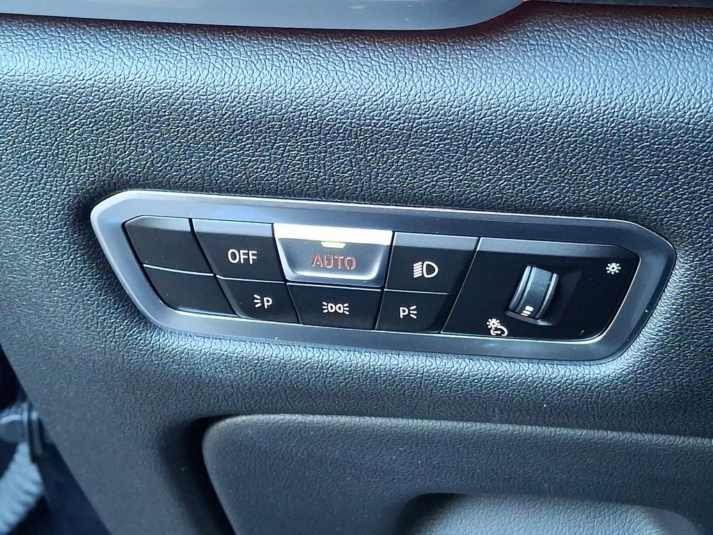 Thumbnail: 2023 BMW X6 - 23