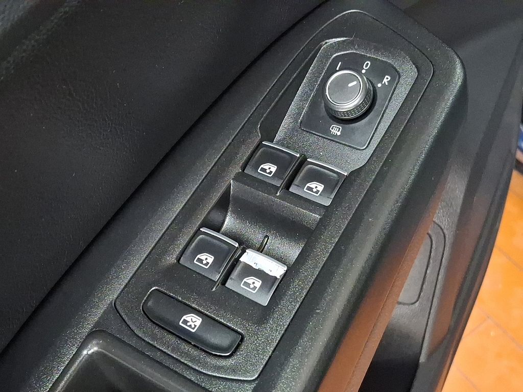 Thumbnail: 2019 Volkswagen Atlas - 23