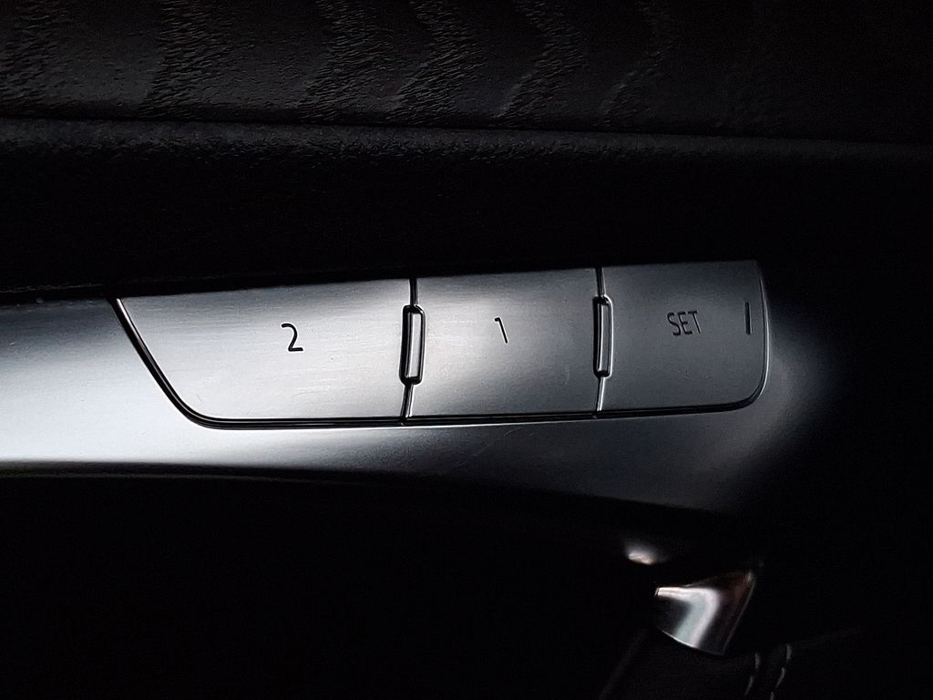 Thumbnail: 2020 Audi S6 - 22