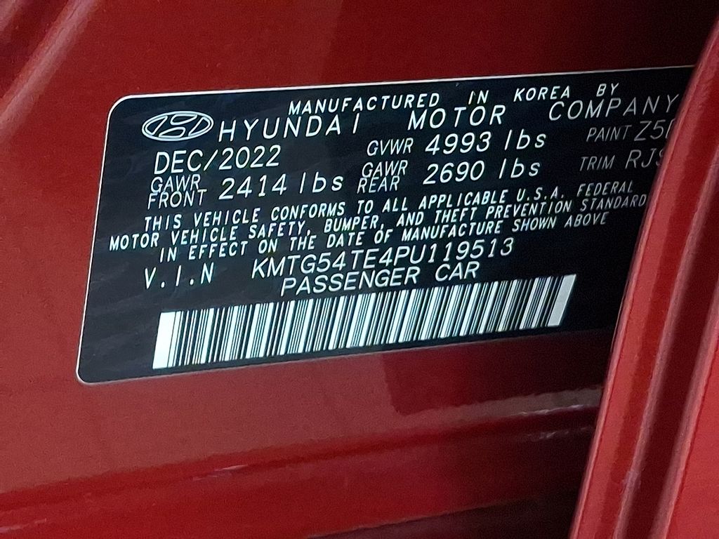 Thumbnail: 2023 Genesis G70 - 26