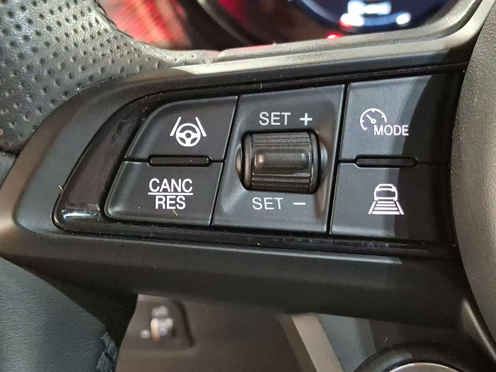 Thumbnail: 2024 Alfa Romeo Tonale - 17