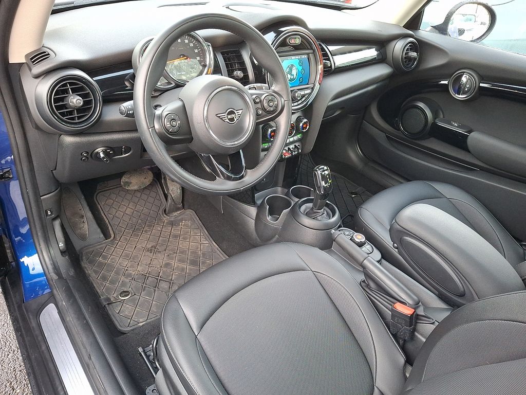 Thumbnail: 2021 MINI Cooper Hardtop - 10