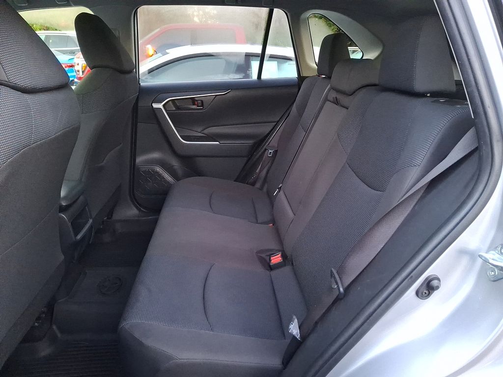 Thumbnail: 2020 Toyota RAV4 - 8