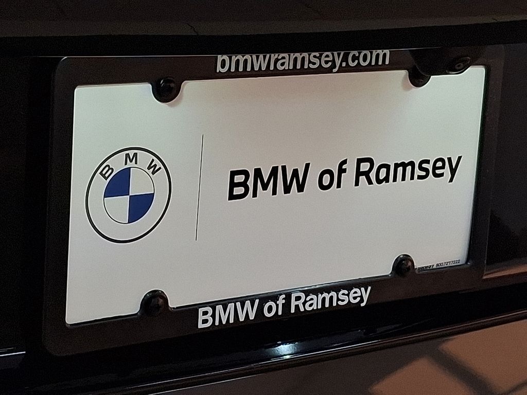 Thumbnail: 2027 BMW X6 - 12