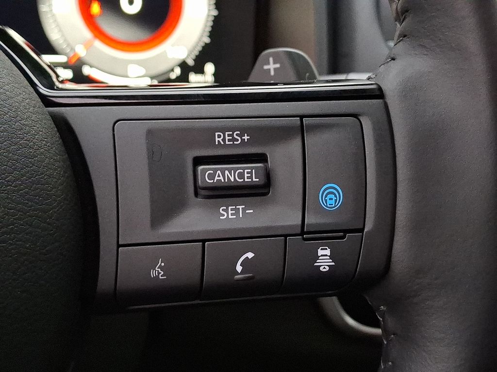 2022 Nissan Rogue Platinum 19