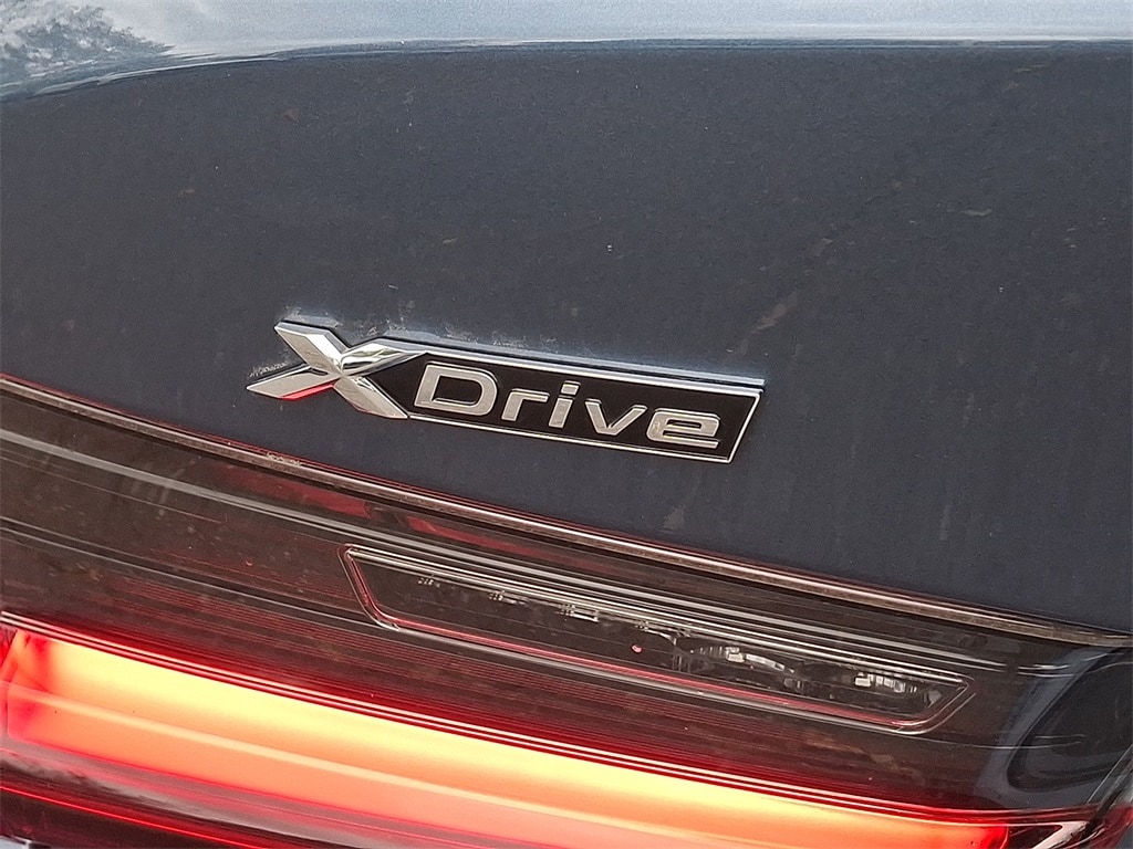 Thumbnail: 2025 BMW 3 Series - 29