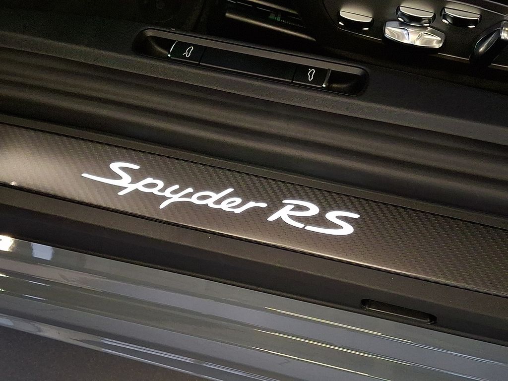 Thumbnail: 2025 Porsche  - 25