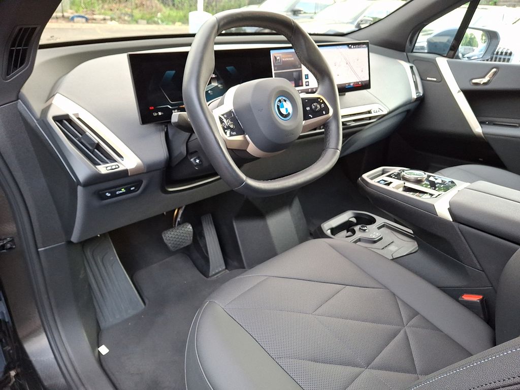 Thumbnail: 2024 BMW iX - 9