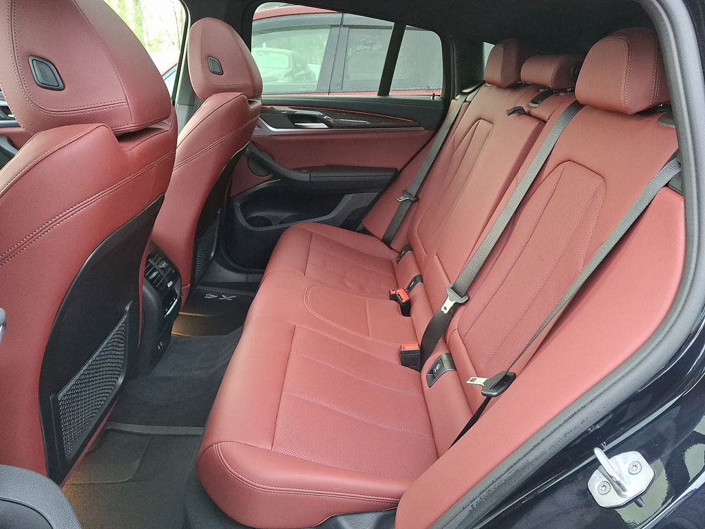 Thumbnail: 2024 BMW X4 - 8